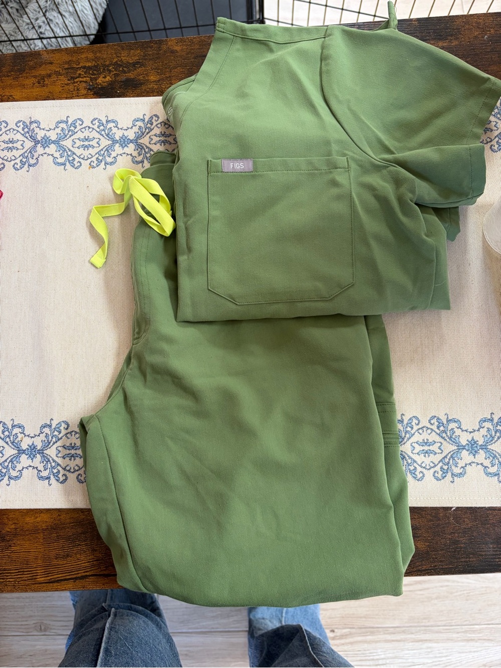 Figs Scrubs size m